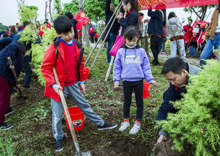 西奧多公益植樹活動(dòng)