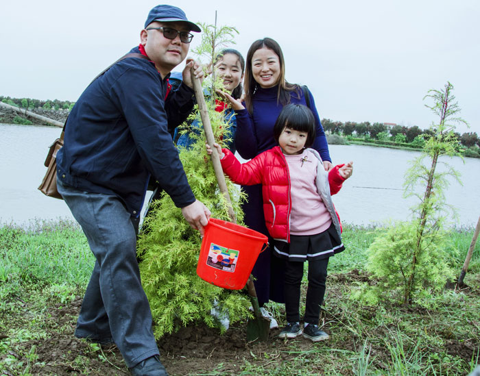 西奧多公益植樹活動(dòng)